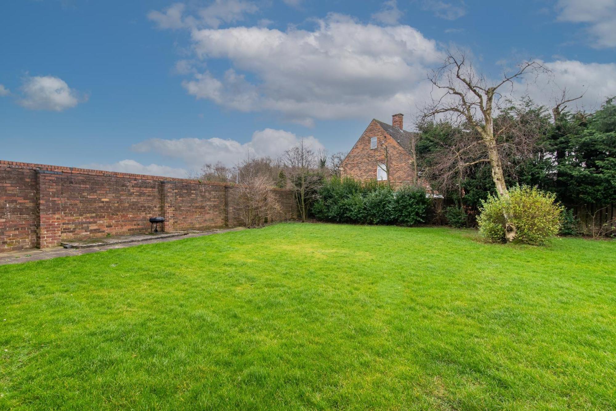 3 Bed Apartment - Perfect For Contractors Near Liverpool Airport Hale  Kültér fotó