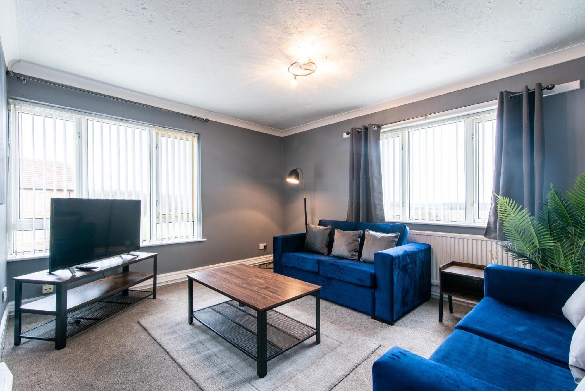 3 Bed Apartment - Perfect For Contractors Near Liverpool Airport Hale  Kültér fotó